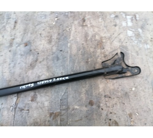 Кронштейн передний