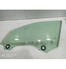 Стекло двери переднее левое