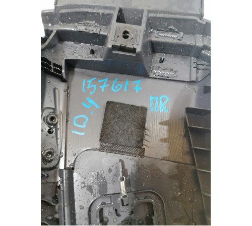 Обшивка центрально стойки (верхняя) правая