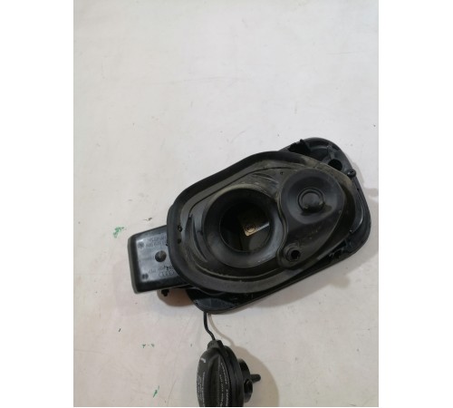 Лючок бензобака в сборе