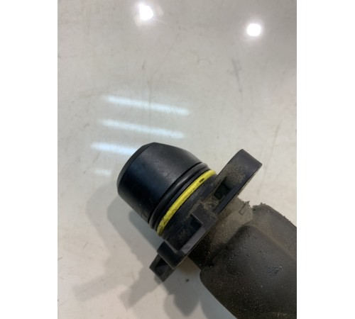 Патрубок системы охлаждения