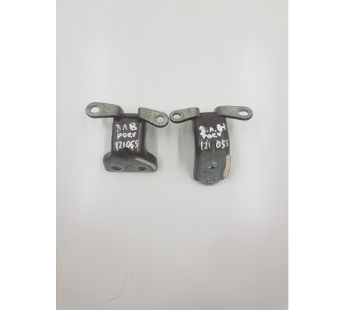 Комплект петель задней левой двери