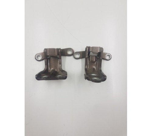 Комплект петель задней левой двери