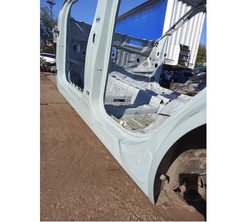 Порог со стойкой левый