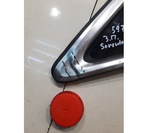 Стекло кузовное заднее правое(глухое)