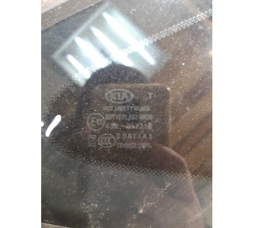 Стекло кузовное заднее правое(глухое)