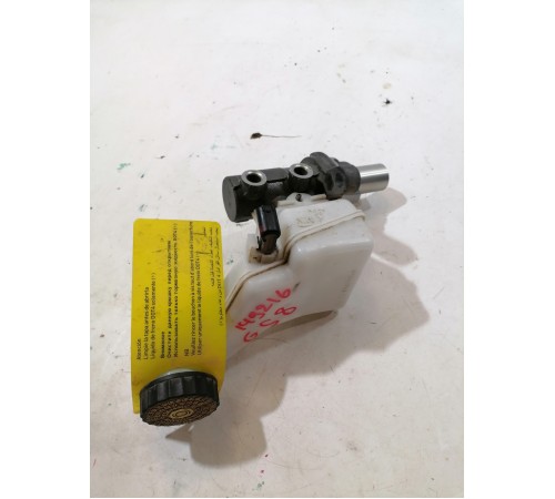 Главный тормозной цилиндр с бачком