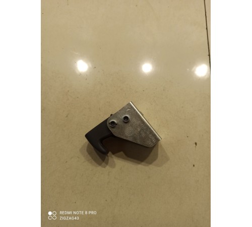 Крючок багажника