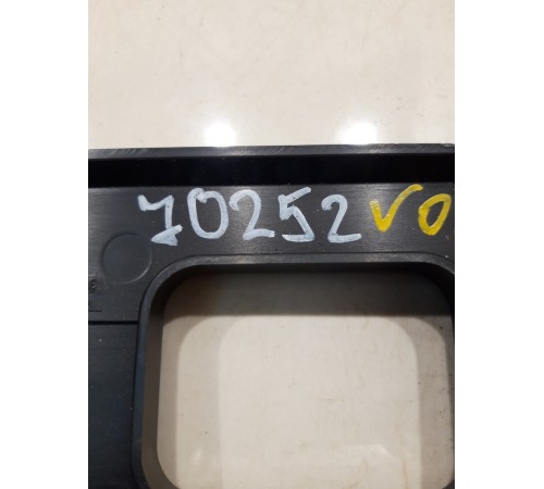 Накладка салона (правая)