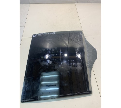 Стекло двери (заднее, правое)