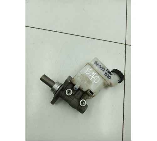 Главный тормозной цилиндр с бачком