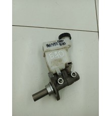 Главный тормозной цилиндр с бачком