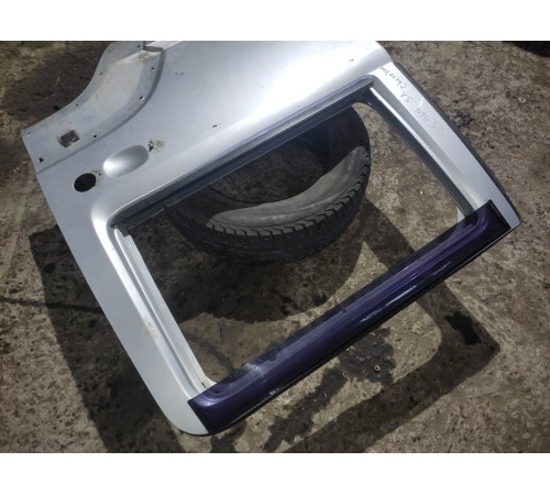 Дверь (задняя, левая)