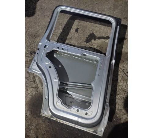 Дверь (задняя, левая)