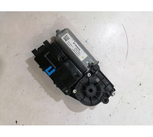 Моторчик люка передний