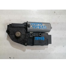 Моторчик люка передний