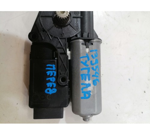 Моторчик люка передний