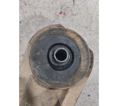 Кронштейн радиатора левый