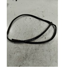 Уплотнитель порога левый