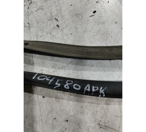 Уплотнитель порога левый