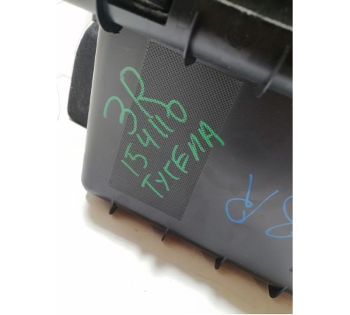 Обшивка багажника правая