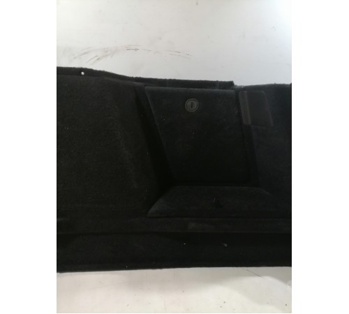 Обшивка багажника правая