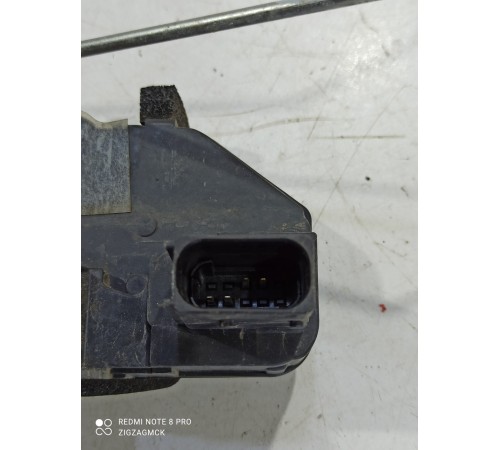 Замок двери (передний правый)