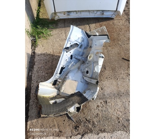 Стойка передняя левая