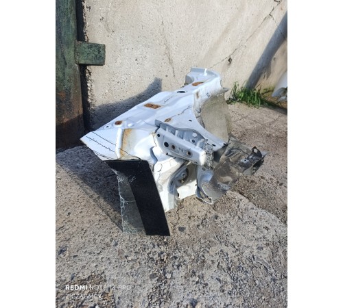 Стойка передняя левая