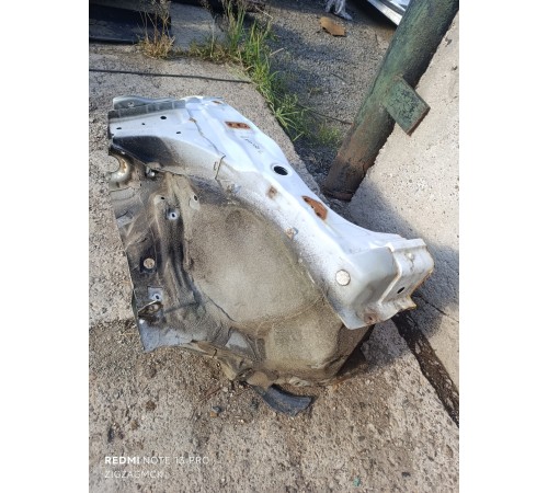 Стойка передняя левая