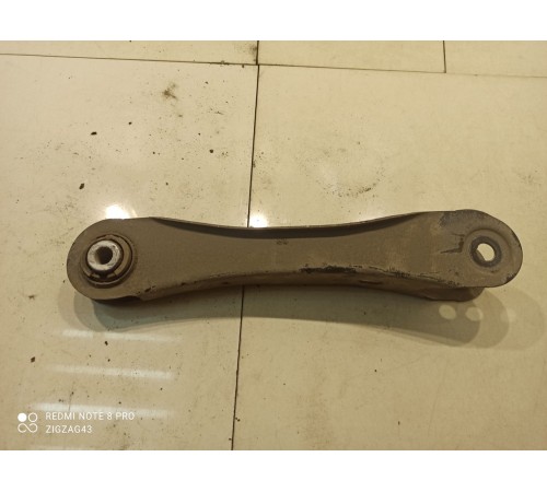 Рычаг подвески (задний, правый)