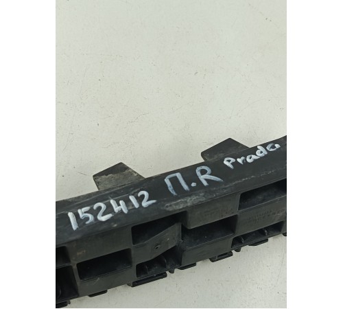 Кронштейн переднего бампера правый