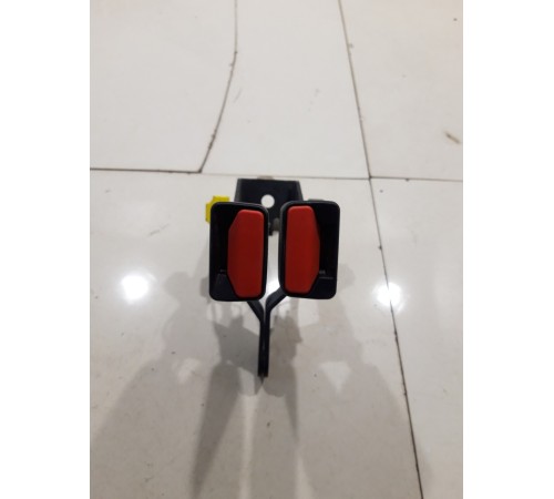 Ответная часть ремня безопасности задняя левая