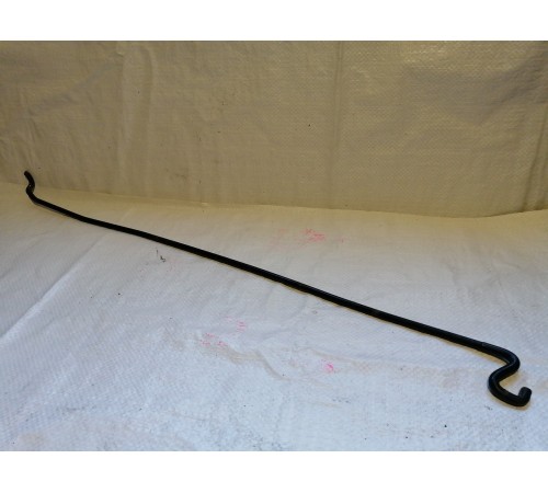 Держатель капота