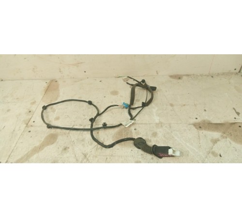 Электропроводка двери задней левой