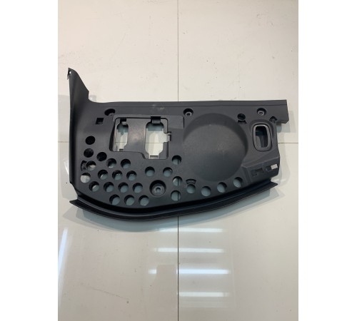 Накладка торпеды (правая)