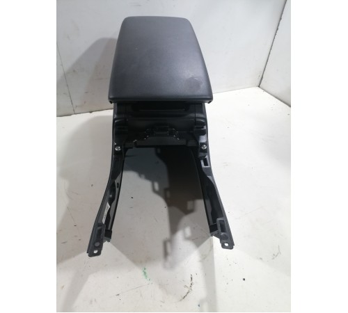 Подлокотник с бардачком