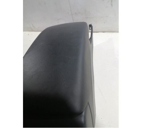Подлокотник с бардачком