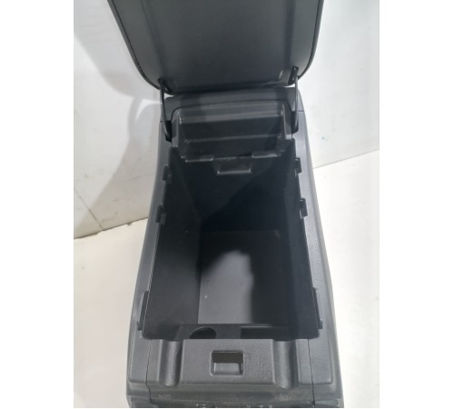 Подлокотник с бардачком