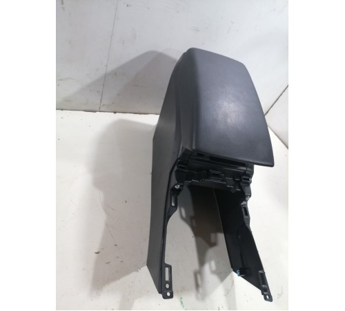 Подлокотник с бардачком