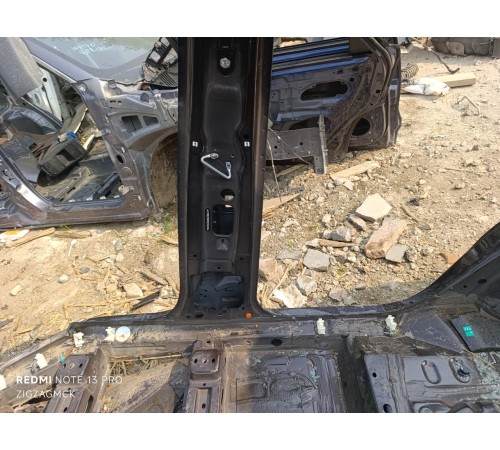 Порог со стойкой правый