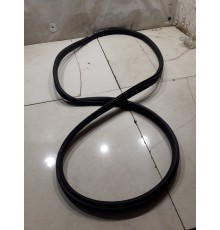 Уплотнитель двери(передний левый)