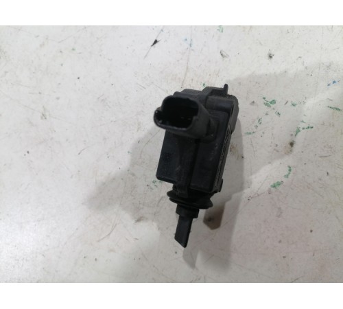 Моторчик лючка бензобака