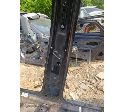 Порог со стойкой правый