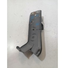 	Кронштейн крыла передний правый