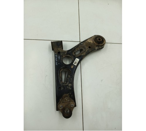 Рычаг подвески передний левый