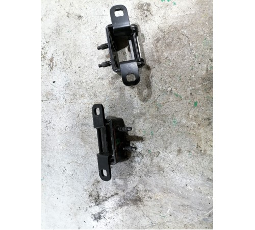 Комплект петель двери крышки багажника 2 шт.