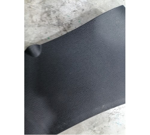 Накладка центальной консоли левая