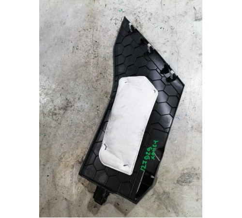 Накладка центальной консоли левая