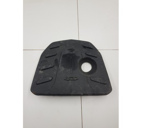 Декоративная накладка двигателя